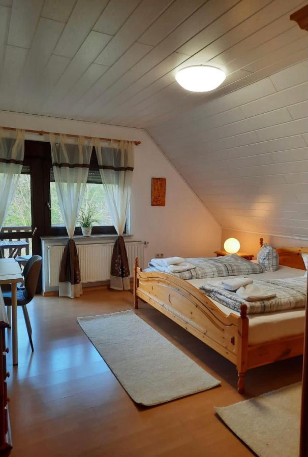 Privatzimmer Koenig คาสเซล ภายนอก รูปภาพ